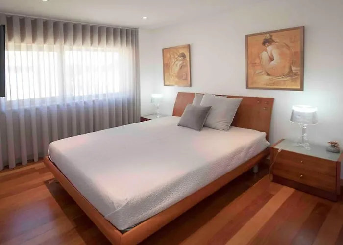 Living In A Dream 度假居