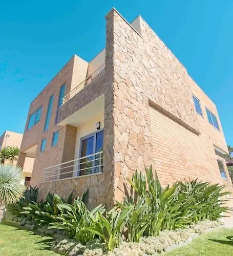 Living In A Dream 度假居 Apúlia