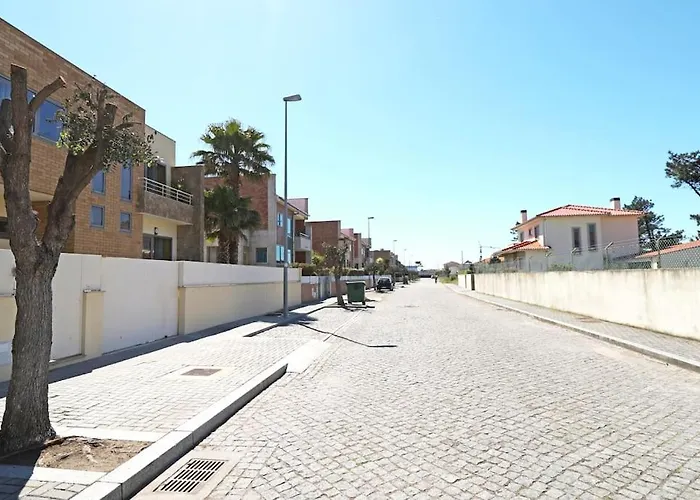 度假居 Living In A Dream