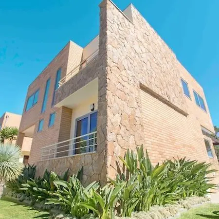 Living In A Dream بيت للعطل Apúlia