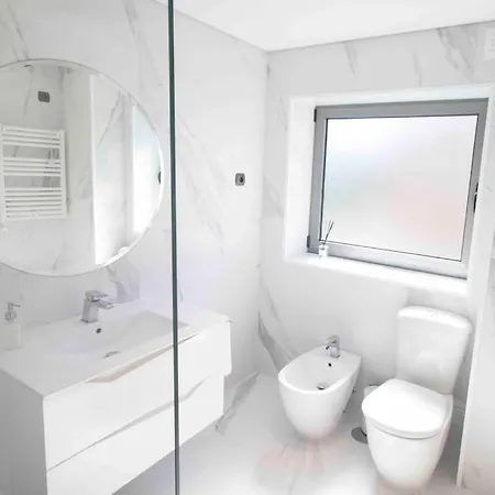 Living In A Dream Apúlia